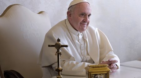 Папа Римский решил лечь в больницу