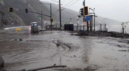 Лос-Анджелес накрыли наводнения и оползни