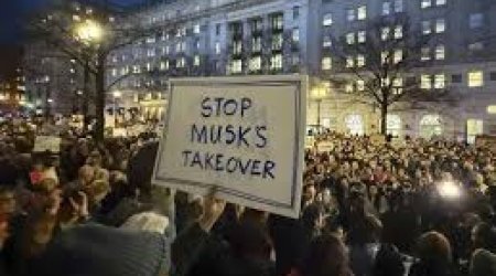 По всем США массовые увольнения по распоряжению Трампа и Маска