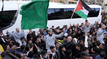 Израиль освободил сотни палестинцев, включая пожизненно осужденных
