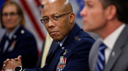 Трамп снял с должности главу генштаба США