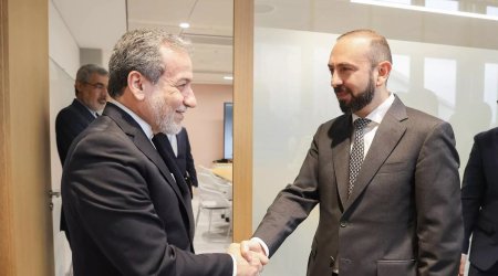 Мирзоян и Аракчи встретились в Женеве: обсудили регион