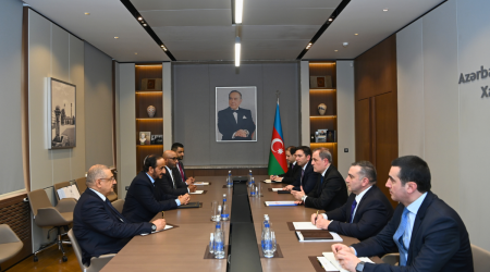 Ceyhun Bayramov Oman Sultanlığının XİN başçısı ilə görüşüb