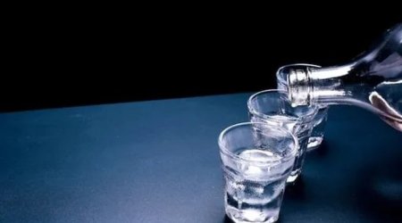 В Баку арестовали производителя смертельного спирта