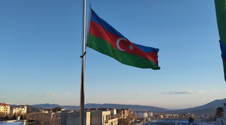 Qarabağın 3 rayonunda bayraqlar yarıyadək endirilib