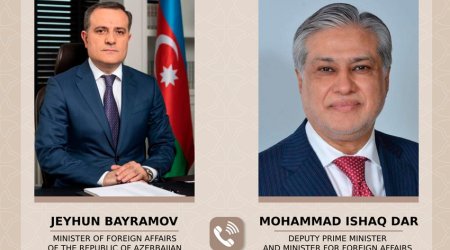 Ceyhun Bayramov pakistanlı həmkarı ilə telefonla danışıb