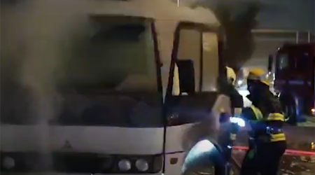 В Сумгайыте загорелся автобус