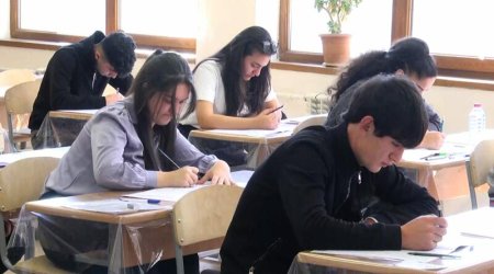 В Ханкенди, Агдере и Ходжалы прошли выпускные экзамены