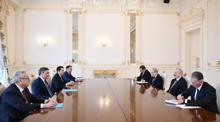 

Президент Ильхам Алиев принял премьера Казахстана
