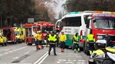 При аварии с участием двух автобусов в Барселоне пострадали более 30 человек