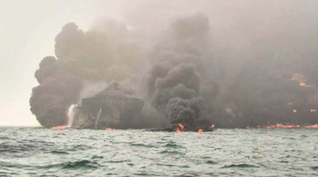 В Северном море загорелся нефтяной танкер