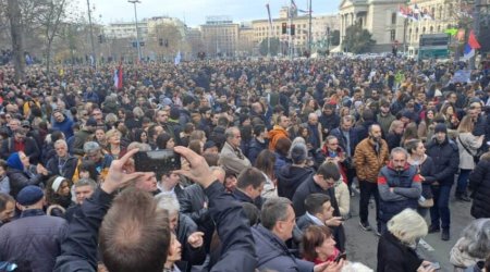 В Сербии проходит многотысячная акция протеста
