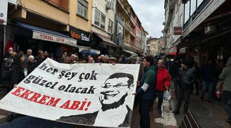 Səfirlik azərbaycanlı tələbələri Türkiyədəki aksiyalara qoşulmamağa çağırıb