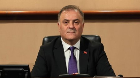 

İstanbul Böyükşəhər Bələdiyyə sədri vəzifəsini icra edəcək şəxs seçilib
