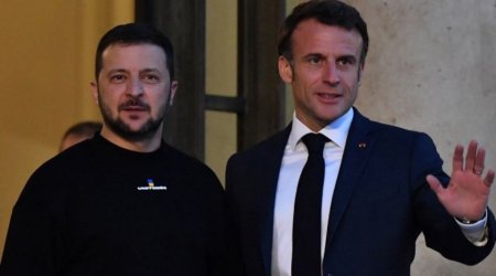 Makron və Zelenski Parisdə görüşüblər