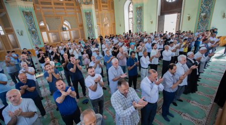 Объявлено время праздничного намаза в мечетях Баку