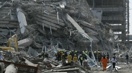 Сильное землетрясение в Мьянме и Таиланде: разрушены здания, под завалами остались люди