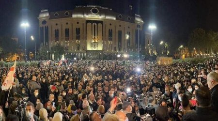 В Тбилиси снова напряженно. Полиция задерживает протестующих