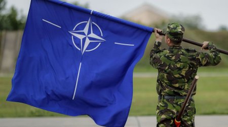 США могут отказаться от командования силами НАТО в Европе