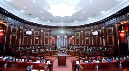 Ali Məhkəmə Plenumunun növbəti iclası keçirilib