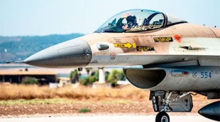 Самолет ЦАХАЛ сбросил бомбы на Израиль