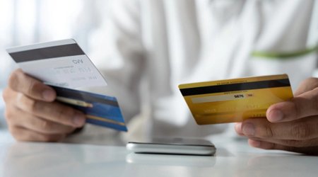 Вчера с банковских карт граждан похищено более 15 тыс. манатов