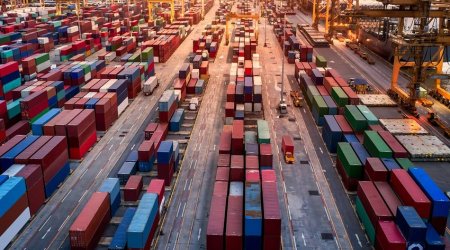 Положительное сальдо внешней торговли Азербайджана сократилось в 3 раза