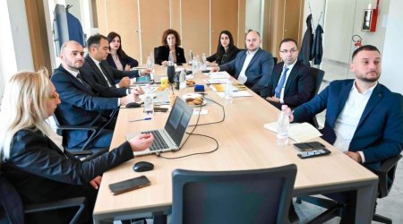 Azerbaijan, Albania discuss financial sector security