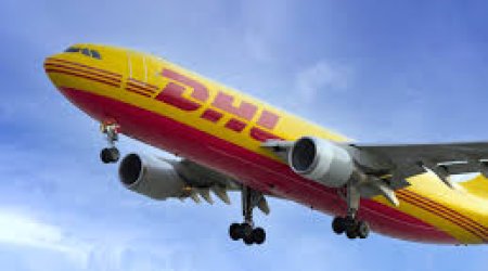 DHL приостанавливает доставку дорогих посылок в США