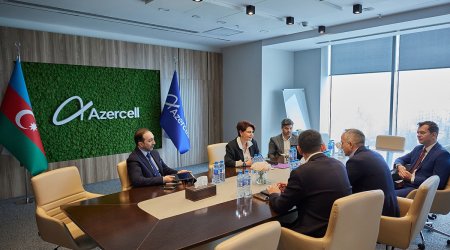 
Azercell and UiPath join forces to drive business automation and AI adoption in Azerbaijan