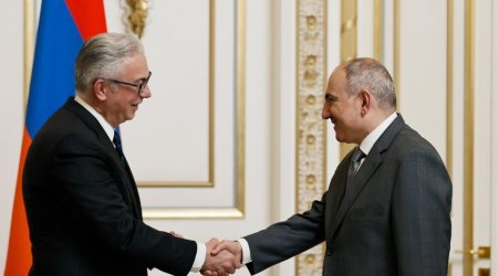 Pashinyan says Armenia ready to sign peace deal with Azerbaijan