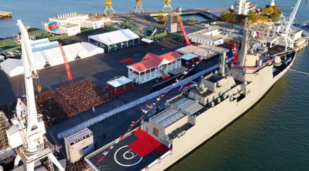 В Северной Корее спустили на воду первый эсминец нового поколения