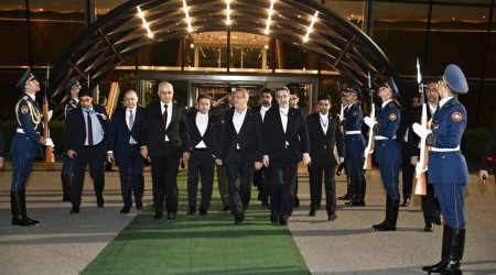 Завершился официальный визит президента Ирана в Азербайджан