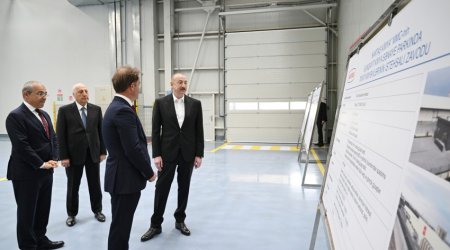 Əliyev Sumqayıt Kimya Sənaye Parkında bir sıra müəssisələrin açılışını edib