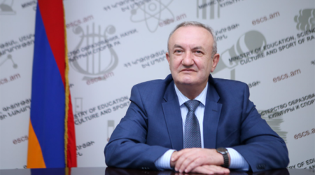Vahram Dumanyan vəzifəsindən azad edilib