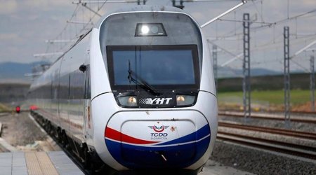 
Поезда между Стамбулом и Анкарой остановились по техническим причинам