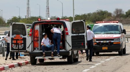 При ракетном обстреле аэропорта Бен-Гурион пострадали восемь человек