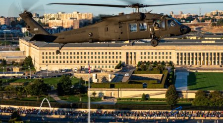 Американским военным запретили летать на вертолетах у Пентагона