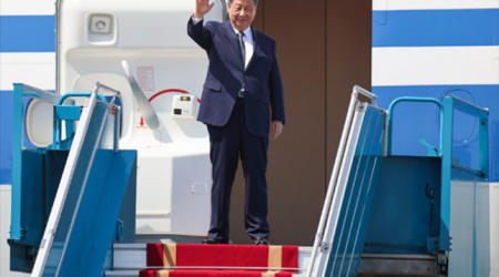 Si Cinpin Rusiyaya səfər edib
