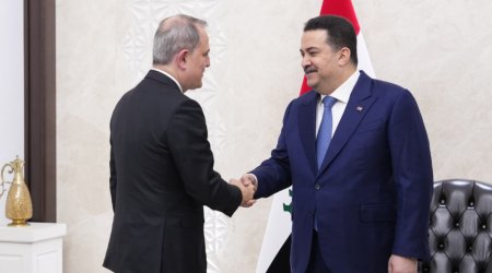 Ceyhun Bayramov İraqın Baş naziri ilə görüşüb