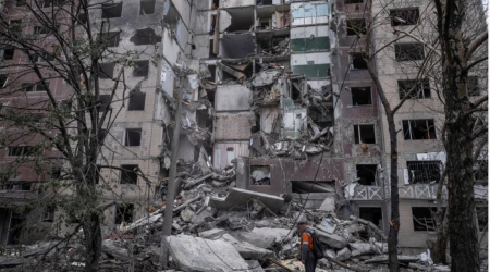 Russian airstrike damages apartment building in eastern Ukraine’s Kostiantynivka
