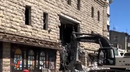 В Баку сносят еще один известный ресторан