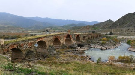 Xudafərin körpüsünün sütun hissəsində qazıntı aparan İran vətəndaşları aşkarlanıb - DSX