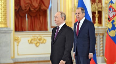 Зеленский ждет Путина, но в Стамбул приедет Лавров