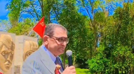 Soviet flag costs Azerishig official his job