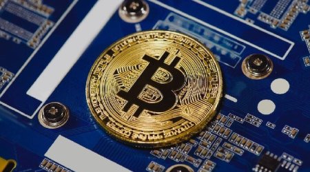 Крупнейшая криптобиржа США Coinbase подверглась хакерской атаке