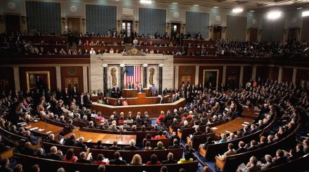 U.S. Congress backs Trump’s bill to cut federal spending