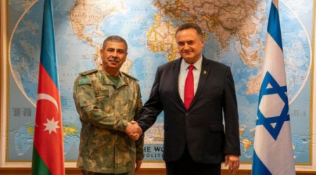 Закир Гасанов встретился с министром обороны Израиля