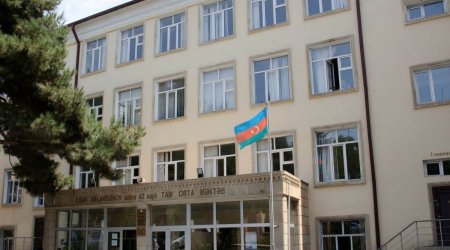 Уволены директора двух бакинских школ