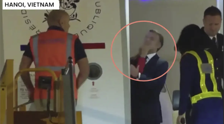 Makron özündən 24 yaş böyük arvadı tərəfindən sillələnib
